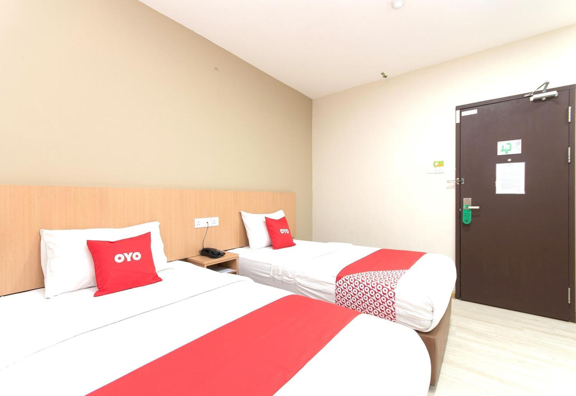 Capital O 89344 Labuan Avenue Hotel エクステリア 写真